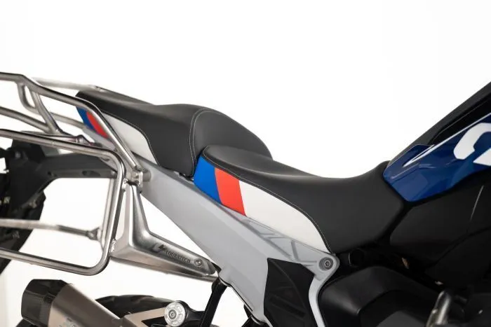 Touratech Heated Comfort Seat - Pillion - Red/Blue - BMW R1300GS - Image 2