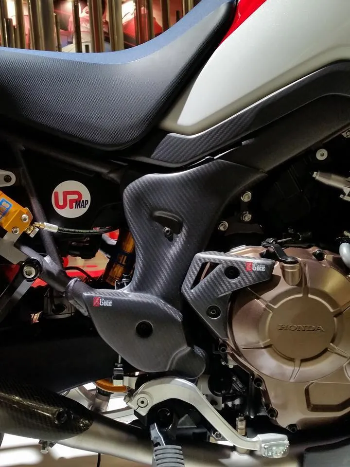 Carbon Fibre Frame Protectors (pair) - CRF1000 (2016>) - Image 2