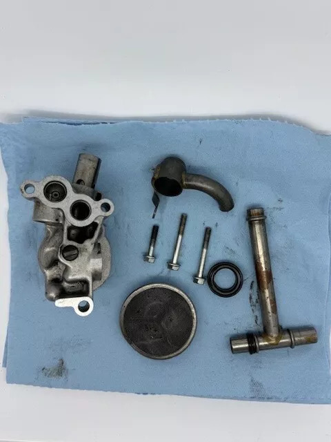 OEM Honda Oil Pump Assembly Complete - Africa Twin RD04 - 15100MV1000 - Used - Image 6