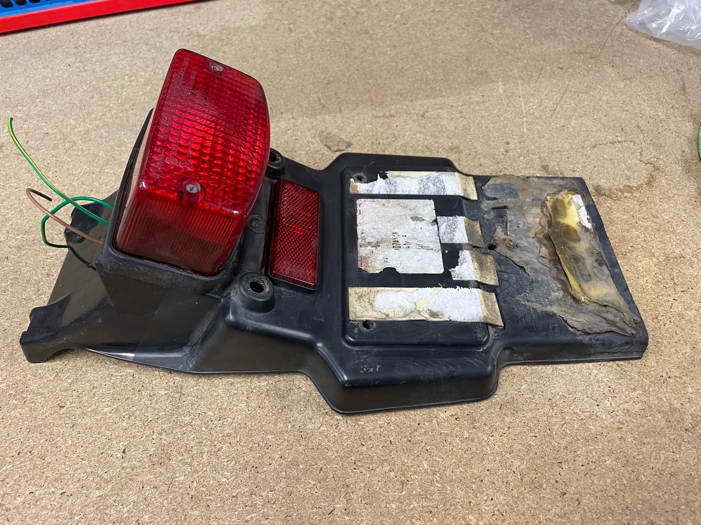 OEM Honda Black Fender With Light - 80100MAY830ZA - Used - Africa Twin RD07/07A - Image 3