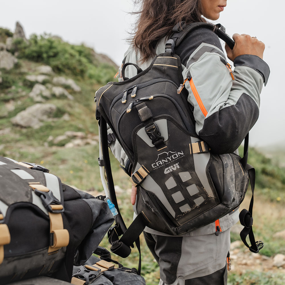 GIVI - CANYON WATERPROOF 12L BACKPACK